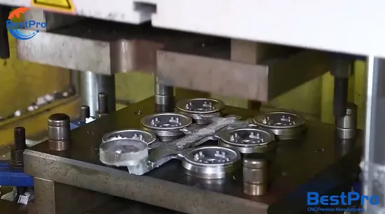 OEM High Precision Aluminium Zinc Stainless Steel Brass CNC Milling Machining Gravity Casting Process Die Sand Casting Spare Part for Car Auto Accessories Truck 