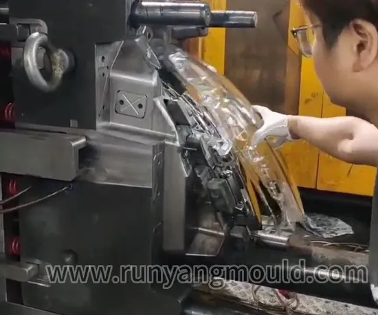 Double Color Automobile Taillight Plastic Injection Mould Auto Parts Rear Lamp Mold 